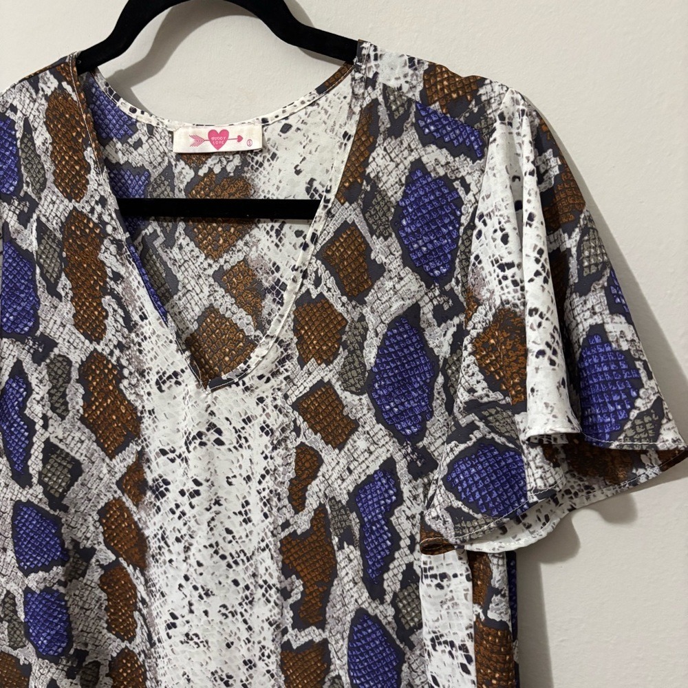 Buddy Love Women Avril Flutter Sleeve Top Snake‎ Print - Picture 3 of 5